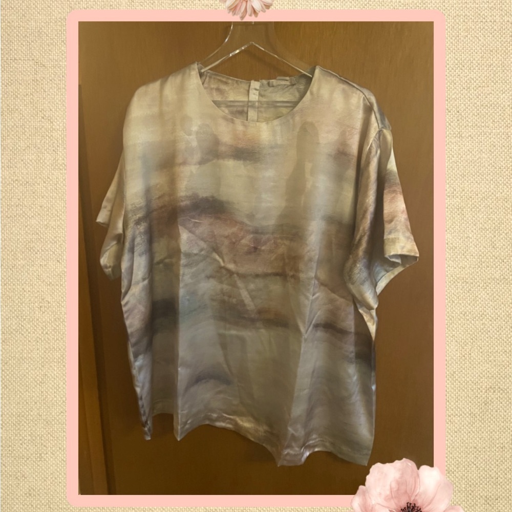 H&M short sleeve silky blouse. Size XL